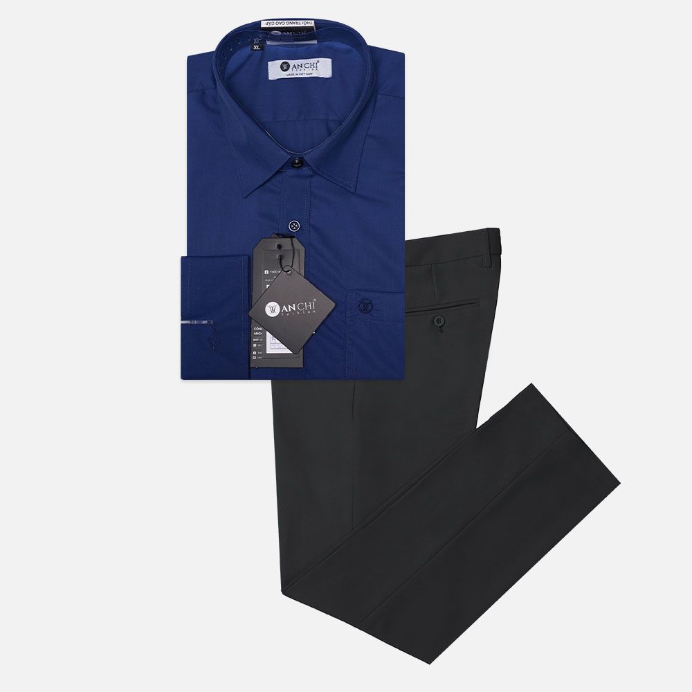 Bộ thời trang nam trung niên gồm quần tăm màu đen và áo sơ mi trung niên xanh than